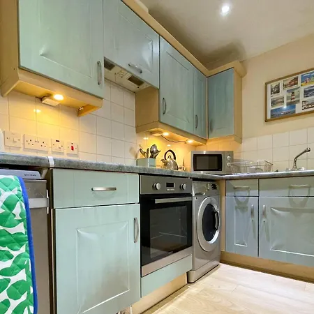 Scott Court, The Moorings Tatil Evi